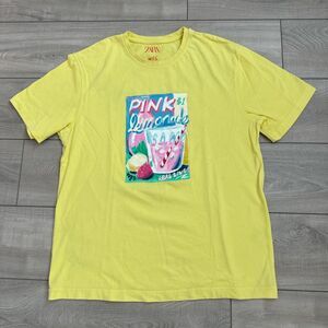 Zara x WES Men's Yellow Crewneck Short Sleeves Graphic T-shirt, size Large